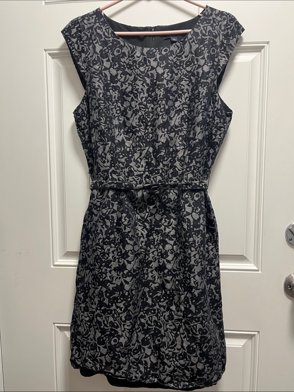 Banana Republic Black and Gray Floral Sheath Dress